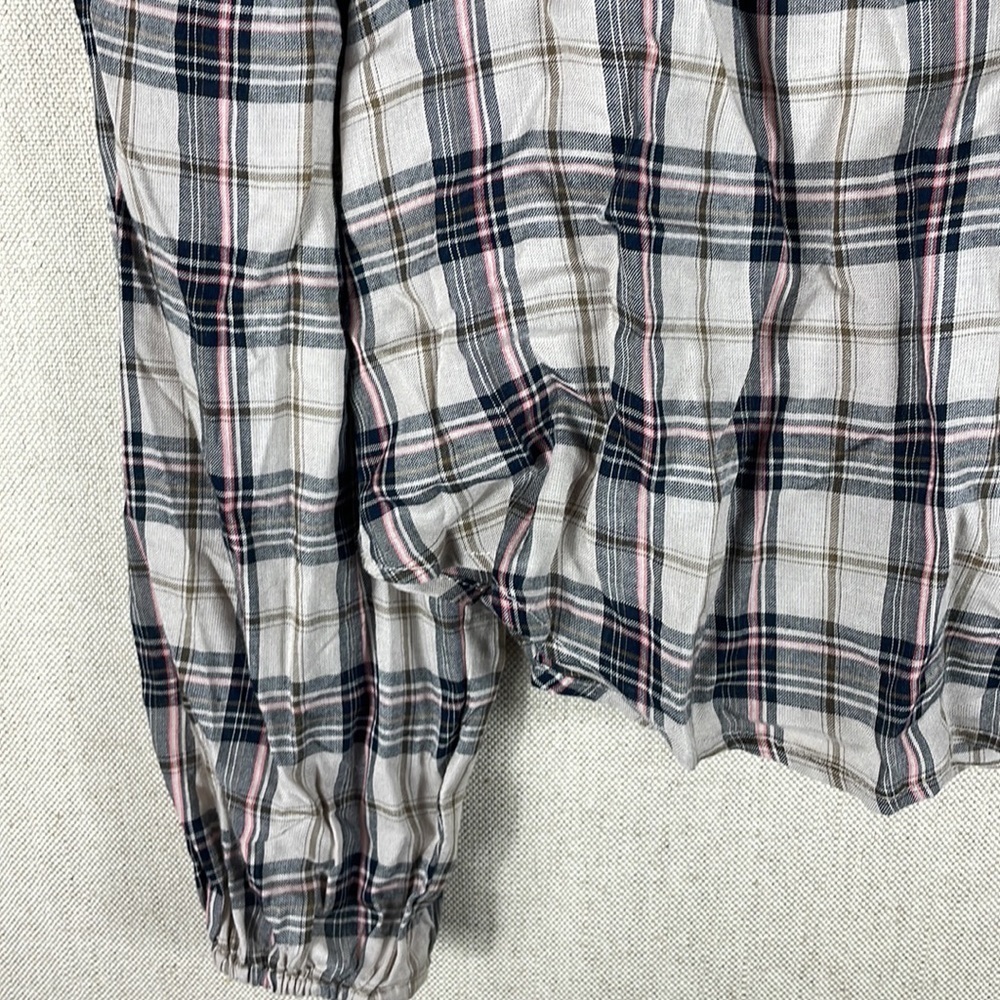 Evereve > Plaid V Neck Blouse Extra Small - Picture 3 of 10